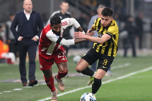 ΑΕΚ – Ολυμπιακός 1-1: Ο Ταρέμι «πάγωσε» τη Νέα Φιλαδέλφεια στην εκπνοή και το ντέρμπι κορυφής έληξε χωρίς νικητή (video)