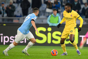 «Ροκανίζει» τη διαφορά