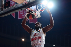 Ενδιαφέρον από ΝΒΑ για Ντιαλό