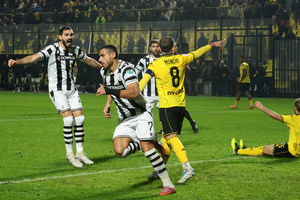 Άρης – ΠΑΟΚ 1-1: Ο Γιακουμάκης με επικό buzzer beater «σκότωσε» τα όνειρα των «κίτρινων» για απευθείας πρόκριση στους «8»! (video)