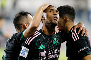 Παναθηναϊκός: Μεγάλη αναστάτωση στο «τριφύλλι» λόγω της φωτογραφίας του Τετέ με τη φανέλα της Γκρέμιο