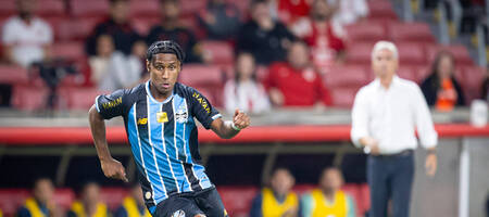 Τετέ: Δέχεται κριτική και στην Γκρέμιο