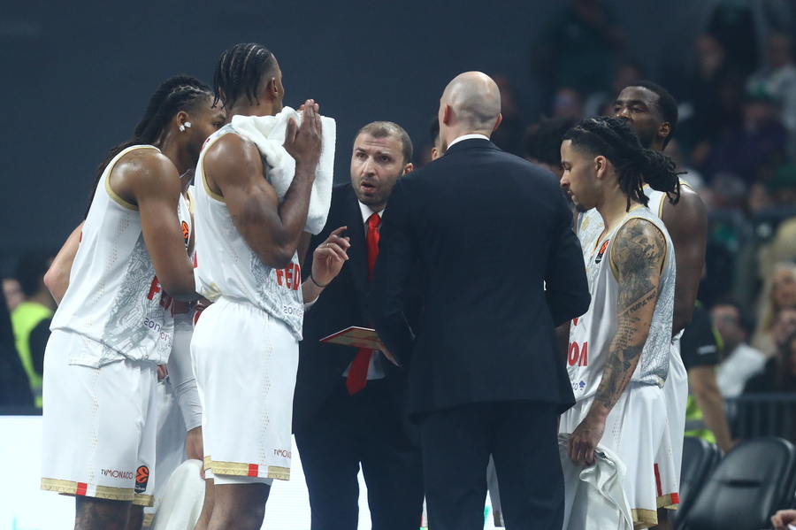 «Νοσοκομείο» η Μονακό, ξανά με 8 παίκτες στον αγώνα με τη Χάποελ