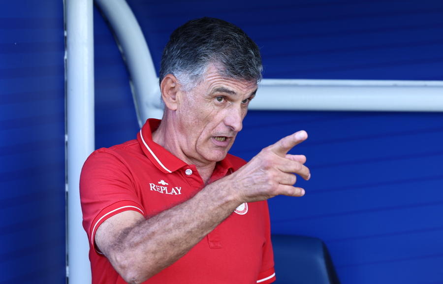 Ο Μεντιλίμπαρ έδωσε τέσσερις μέρες ρεπό στους παίκτες του Ολυμπιακού