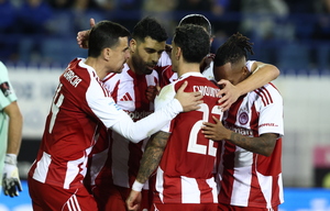 Ατρόμητος – Ολυμπιακός 0-2: Επέστρεψαν στην κορυφή και περιμένουν «στραβοπάτημα» της ΑΕΚ οι «ερυθρόλευκοι» (video)