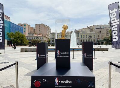 Το “3on3 Road to Glory” της Novibet φέρνει τη μαγεία του NBA με το Larry O’Brien Trophy σε Αθήνα, Πειραιά και Θεσσαλονίκη