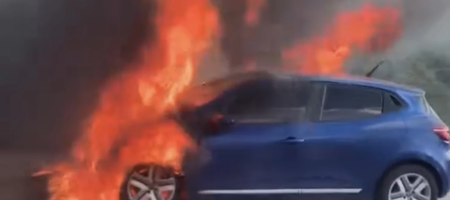 Τρομακτικές στιγμές για τον Μουσάμπα της Σάμσουνσπορ: Το αυτοκίνητό του τυλίχθηκε στις φλόγες (vid)