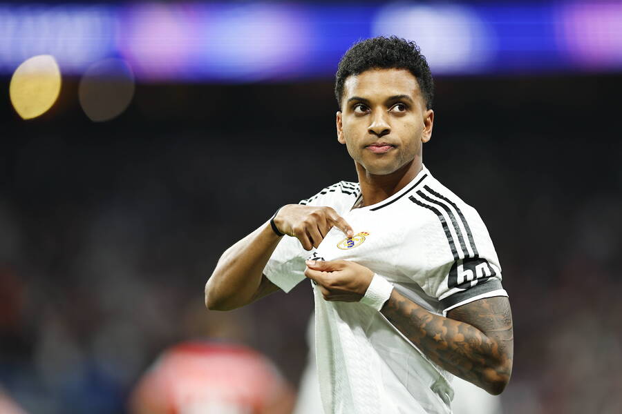 Παρέλαση ομάδων της Πρέμιερ Λιγκ για τον Ροντρίγκο