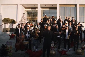 ΠΑΟΚ: Ο Λουτσέσκου και η… ορχήστρα του εύχονται καλά Χριστούγεννα (video)