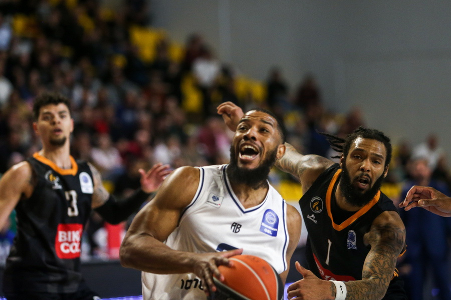 Από την Καρδίτσα στην Γκραν Κανάρια ο Τζέφερσον