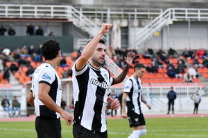 Super League 2: Η Καλαμάτα ξέφυγε στο +7 μετά τη «γκέλα» του Πανωνίου