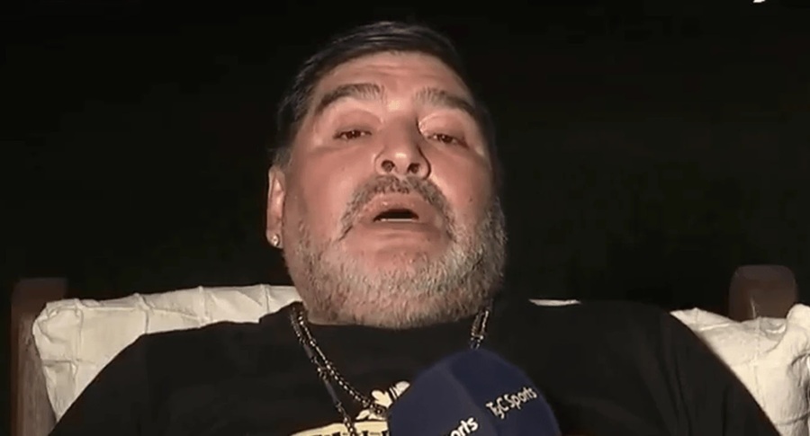 Σοκ: «Πάγωσαν» όλοι με τον άνδρα που είναι ίδιος ο Μαραντόνα! (video)