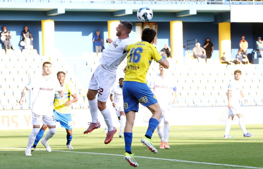 Παναιτωλικός - ΑΕΛ Novibet 1-1: «Έμφραγμα» στο 90+5' και φουλ για υποβιβασμό οι «βυσσινί» (video)