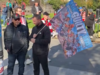 Λίβερπουλ - Μάντσεστερ Σίτι: Σημαίες και κασκόλ για τους «ενόχους» έξω από το «Άνφιλντ»!