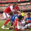 Άρσεναλ - Τσέλσι: Ατιμώρητη κλωτσιά του Γκάμπριελ στο πρόσωπο του Μαρτίνες! (video)