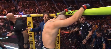 Φιάσκο η μεγάλη επιστροφή του McGregor: Τραυματίστηκε σε 69 δευτερόλεπτα στο UFC 329! (video)