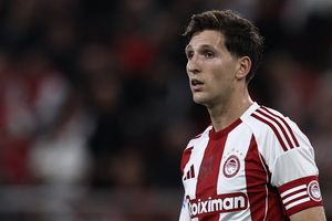 Συναγερμός στον Ολυμπιακό: Ο Ρέτσος τραυματίστηκε στο ματς με τον Παναιτωλικό και έγινε αναγκαστική αλλαγή (video)