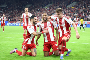 Ολυμπιακός – ΑΕΚ 2-0: Άνετη νίκη για τους «ερυθρόλευκους» που έκαναν… σεφτέ στα φετινά ντέρμπι