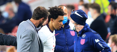 Ανησυχία για Άρνολντ: Εκτός μέχρι τις αρχές του 2026