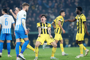 ΑΕΚ – Κραϊόβα 3-2: Με επική ανατροπή στους «16» του Κόνφερενς η Ένωση! (video)