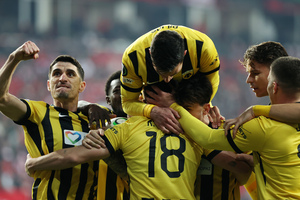 Σαμσουνσπόρ – ΑΕΚ 1-2: Άλωσε τη Σαμψούντα με τρομερή ανατροπή και έφτασε μία «ανάσα» από τους «16» του Κόνφερενς η Ένωση! (video)