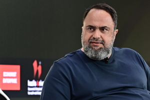 Ολυμπιακός κατά Αλαφούζου: Αντιπαράθεση για τα τηλεοπτικά στη συνεδρίαση της Stoiximan Super League