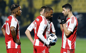 Για την πρωτιά ο Ολυμπιακός