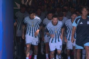Τελικός Μουντιάλ 2026: Το ζέσταμα των δύο φιναλίστ πριν από τη μάχη για την κορυφή του κόσμου (video)