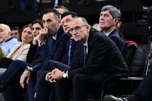 Ξεκινούν έρευνες για την καταγγελία του Αμαρουσίου κατά του προέδρου της ΕΟΚ