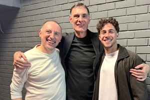 Μπαρτζώκας και Κωστούλας μαζί – ΚΑΕ Ολυμπιακός: «Οι δεσμοί με τον Θρύλο δεν σβήνουν ποτέ»