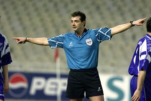 Αυτός είναι ο τελευταίος Έλληνας διαιτητής που σφύριξε σε Μουντιάλ πριν 24 χρόνια!