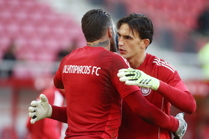 Ο Ολυμπιακός κατέθεσε αίτημα στην UEFA για να αντικαταστήσει ο Μπότης τον Πασχαλάκη στην ευρωπαϊκή λίστα