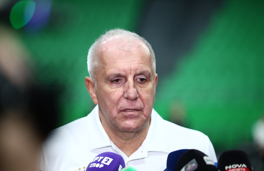 Ομπράντοβιτς: «Να ξεκινήσουμε από την άμυνα – Δεν ασχολούμαι με τις φήμες»