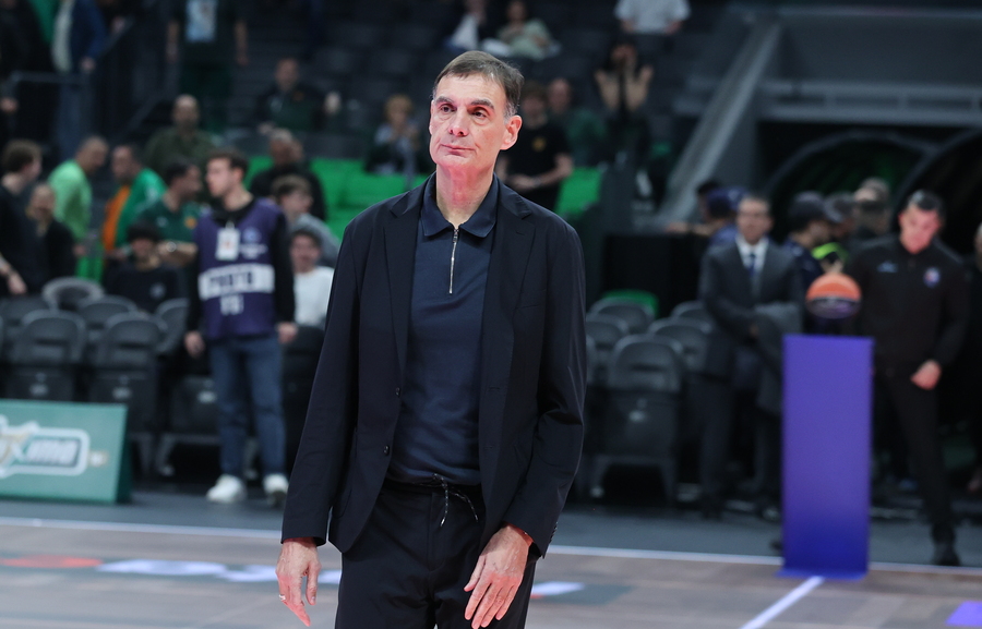 ΚΑΕ Ολυμπιακός: «Άνθρωπος που συνόδευε τους διαιτητές είπε “φύγε από εδώ ρε μ@λ@κ@” στον Μπαρτζώκα»