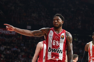 Ολυμπιακός: Νοκ-άουτ από τον ημιτελικό ο Τζόουνς - Αγώνας δρόμου για τον τελικό