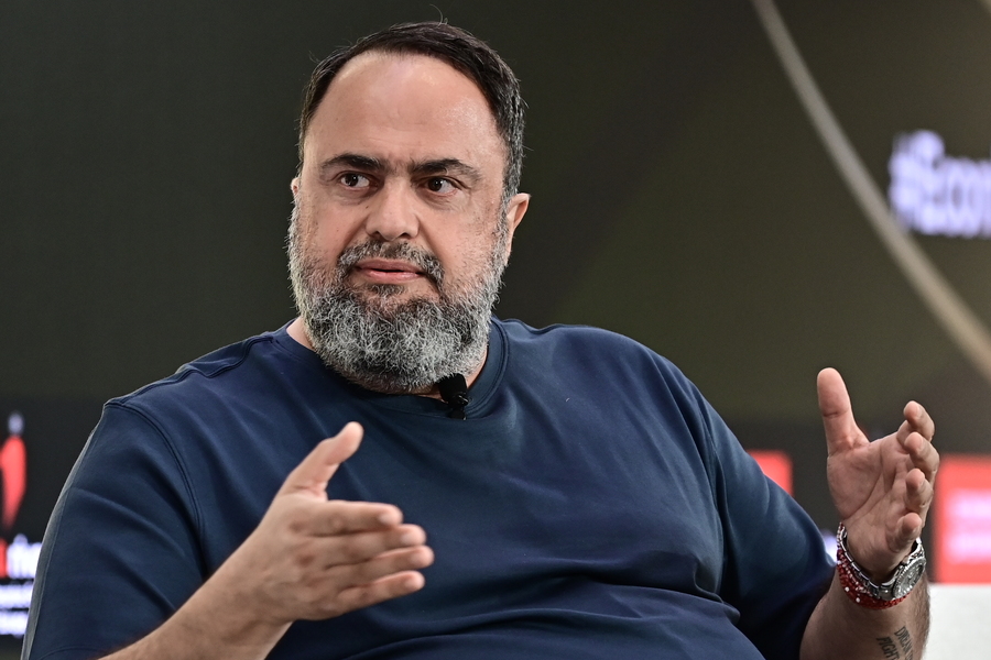 Μαρινάκης: «Να κατακτήσουμε πρωτάθλημα και Γιουρόπα Λιγκ» – Αιχμές για Μεντιλίμπαρ, τι είπε για μεταγραφές