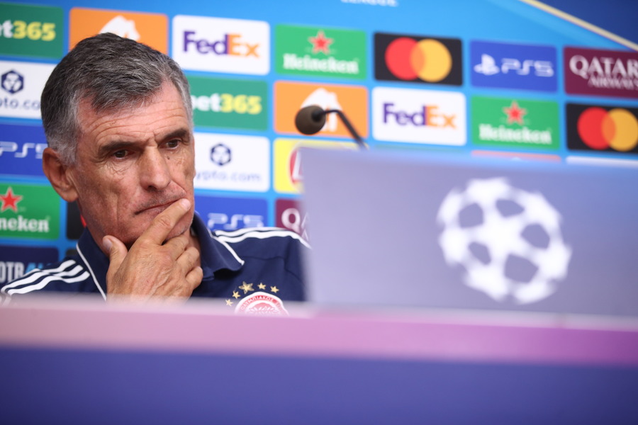 Μεντιλίμπαρ: «Θα πρέπει να ανησυχεί η Αϊντχόφεν, δεν θα αλλάξουμε στυλ παιχνιδιού»