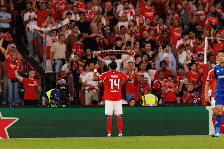 Στριμωγμένη η Μπενφίκα