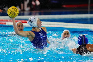 Εθνική πόλο γυναικών: «Βούλιαξε» την Ιταλία και προκρίθηκε στα ημιτελικά του Ευρωπαϊκού η Ελλάδα! (video)