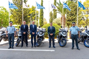 Οι αδερφοί Αγγελόπουλοι έκαναν δωρεά στην ΕΛ.ΑΣ