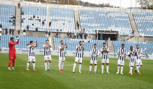 Ηρακλής: Ο Εραμούσπε πέταξε κινητό εκτός αγωνιστικού χώρου! (video)