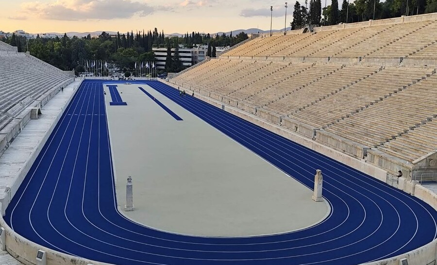 Παναθηναϊκό Στάδιο: Ολοκληρώθηκε η διαγράμμιση του νέου αγωνιστικού τάπητα