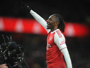 Σύγκρουση κορυφής στο Εμιρέιτς