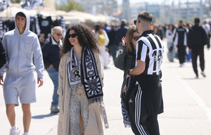 ΠΑΟΚ - ΟΦΗ: Οι φίλαθλοι «έβαψαν» ασπρόμαυρο τον Βόλο (photos)