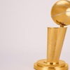 Το τρόπαιο του «Larry O’Brien» στα παρκέ των τελικών του ΝΒΑ