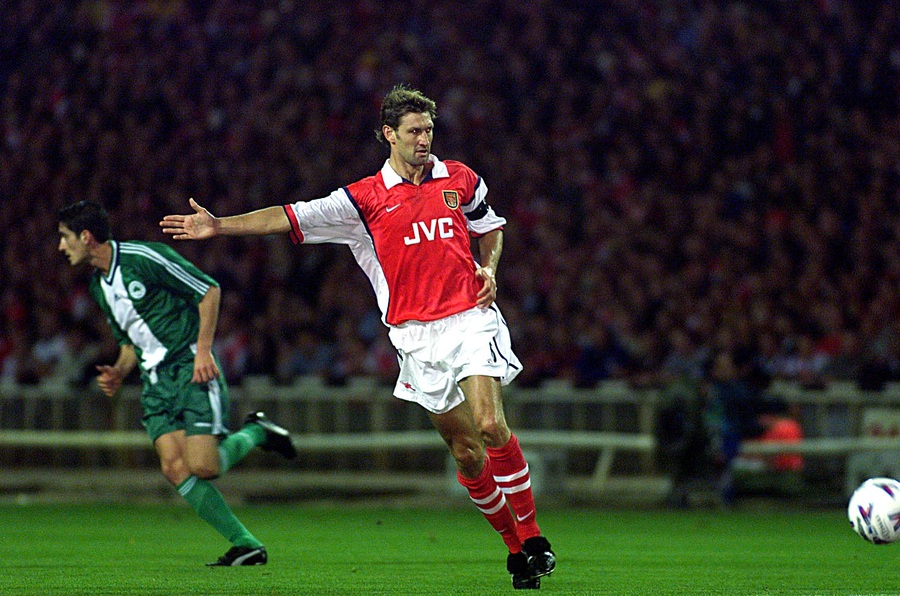 Συγκλονιστικός Τόνι Άνταμς: «Ξεπέρασα τα όρια με το αλκοόλ, νιώθω περήφανος που δεν έχω “βρέξει” το κρεβάτι μου εδώ και 30 χρόνια»