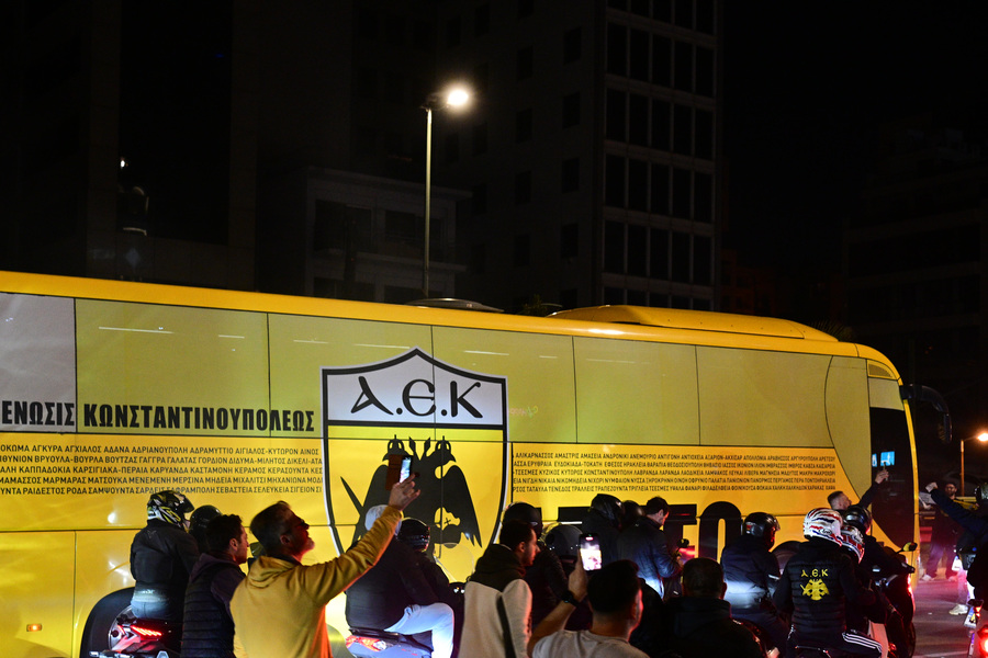 ΑΕΚ: «Κιτρινόμαυρη» παράνοια από Συγγρού έως Νέα Φιλαδέλφεια και αποθέωση για την ομάδα του Νίκολιτς! (pics)