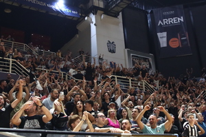 Αποθεώθηκε ο Οσμάν στην παρουσίασή του! (photos)