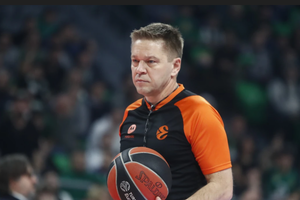 EuroLeague: Οι διαιτητές στις κρίσιμες «μάχες» Ολυμπιακού και Παναθηναϊκού στα playoffs