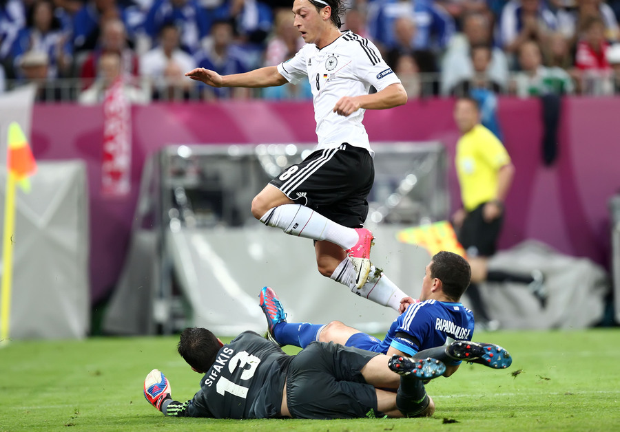 Πρώην Έλληνας διεθνής του Ολυμπιακού που έπαιξε στο Euro μπαίνει στο Survivor με τους Επαρχιώτες!